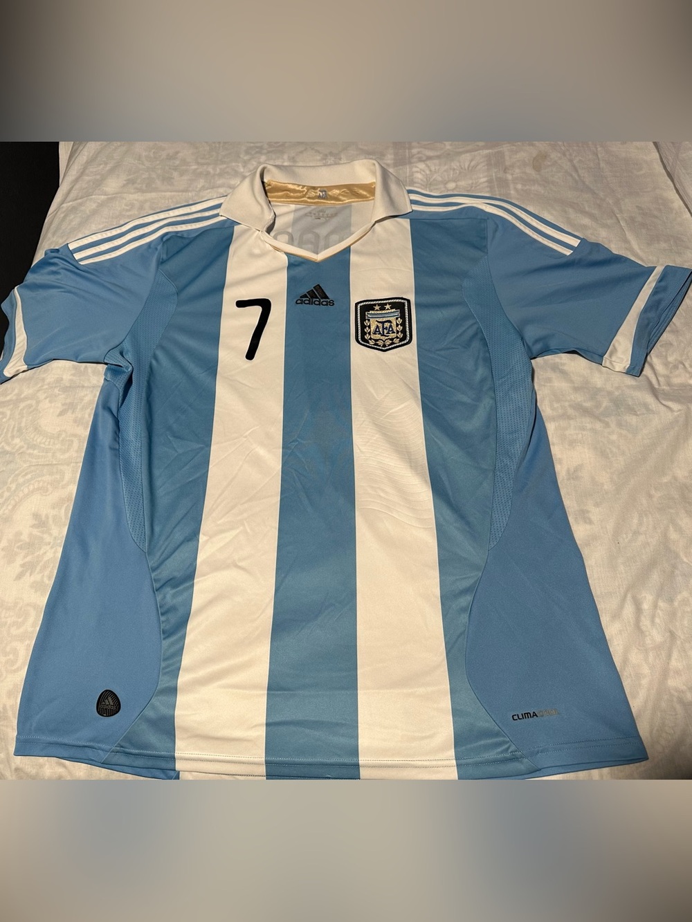 adidas Argentina 2011 Football Jersey - Light Blue & White Stripes #7 Di Maria